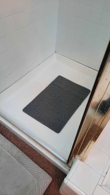 Customer photo review of OZBATH™ Non-Slip Shower Mat - 50% OFF TODAY