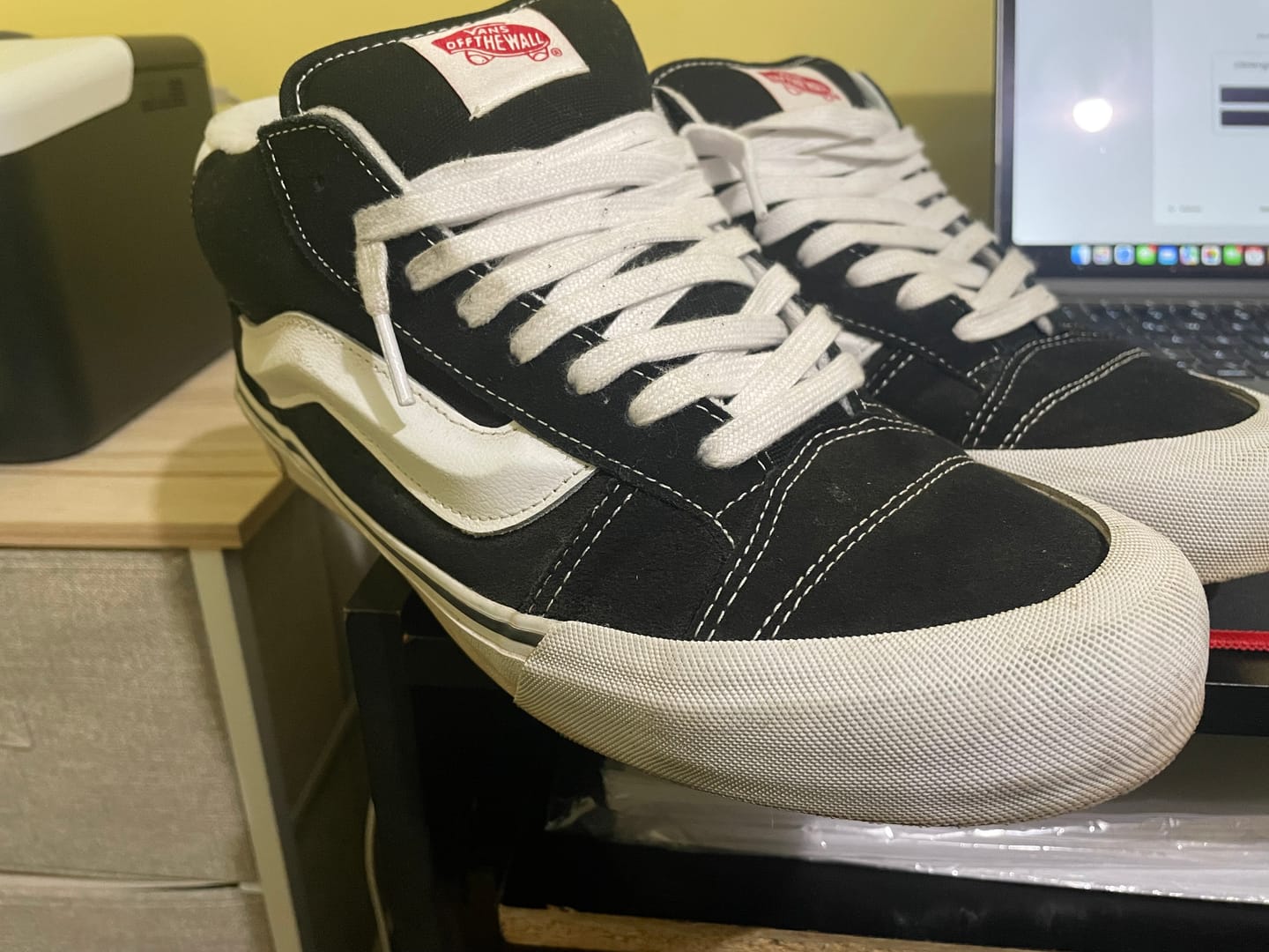 Customer photo review of Zapatilla Vans Knu Mid Hombre Negro