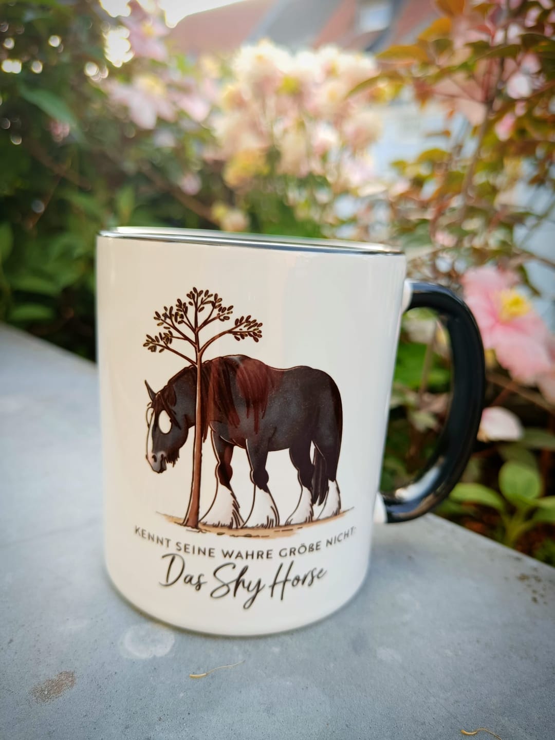Customer photo review of Tasse "Shy Horse"