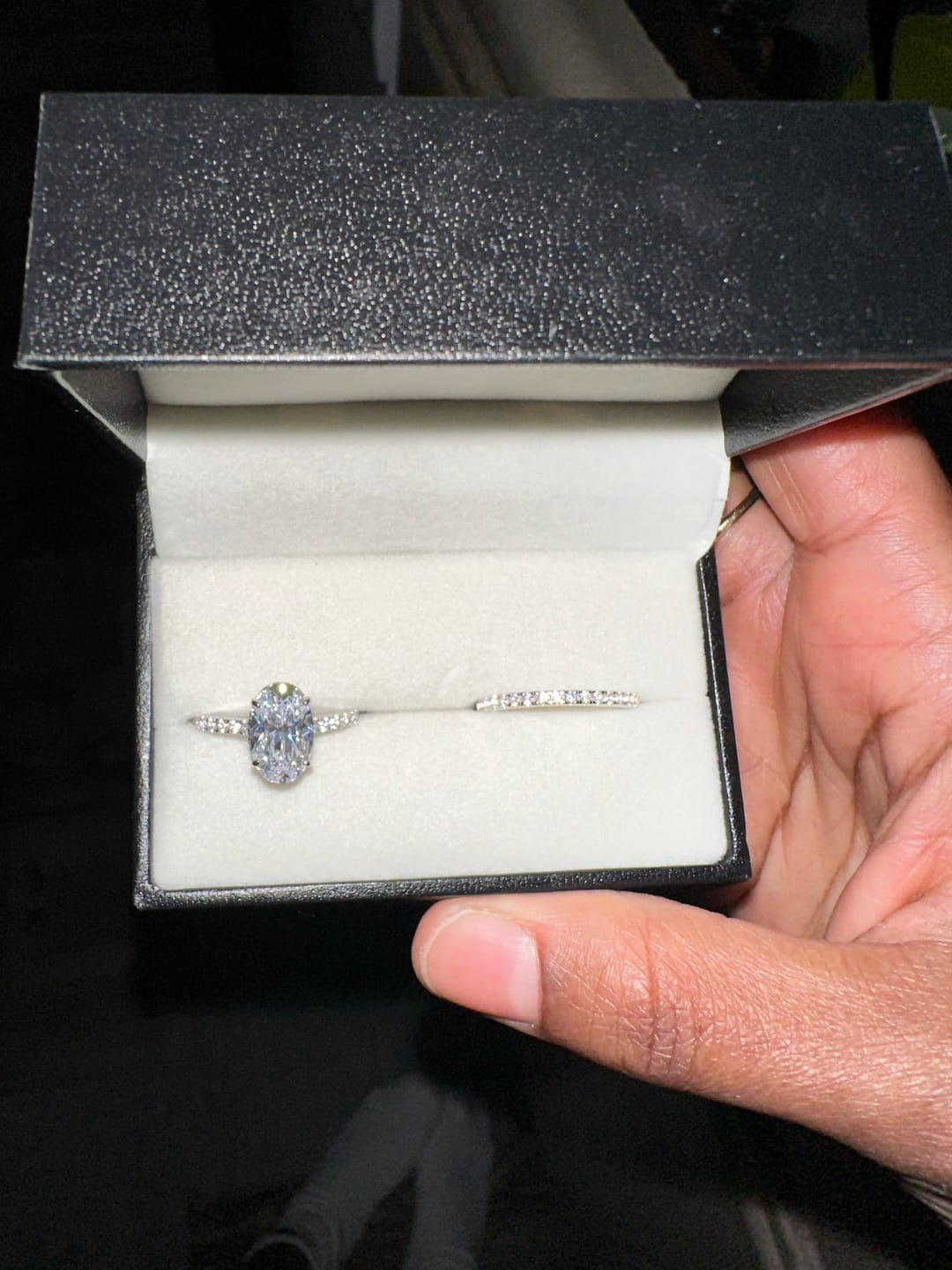 Customer photo review of Louily Attractive Oval Cut Engagement Ring