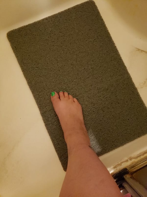 Customer photo review of OZBATH™ Non-Slip Shower Mat - 50% OFF TODAY