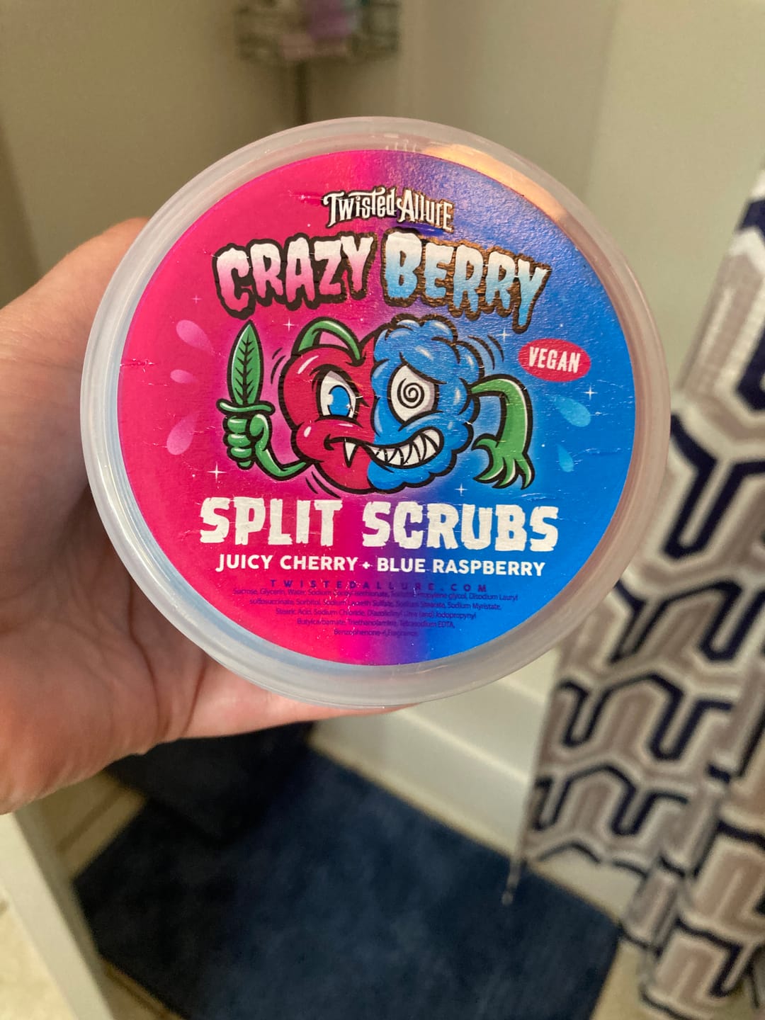 Customer photo review of Crazy Berry Split Scrub (Blue Raspberry & Cherry)