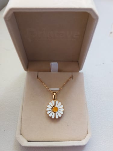 Customer photo review of Printave™ Personalized Flower Necklace