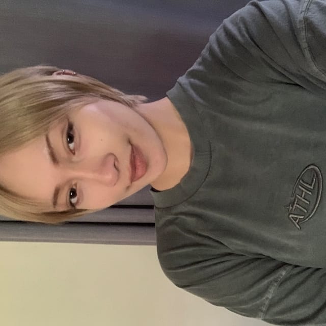 Customer photo review of Men Ash Brown Mod Style Short Straight Hair Soft Long Bangs Wig