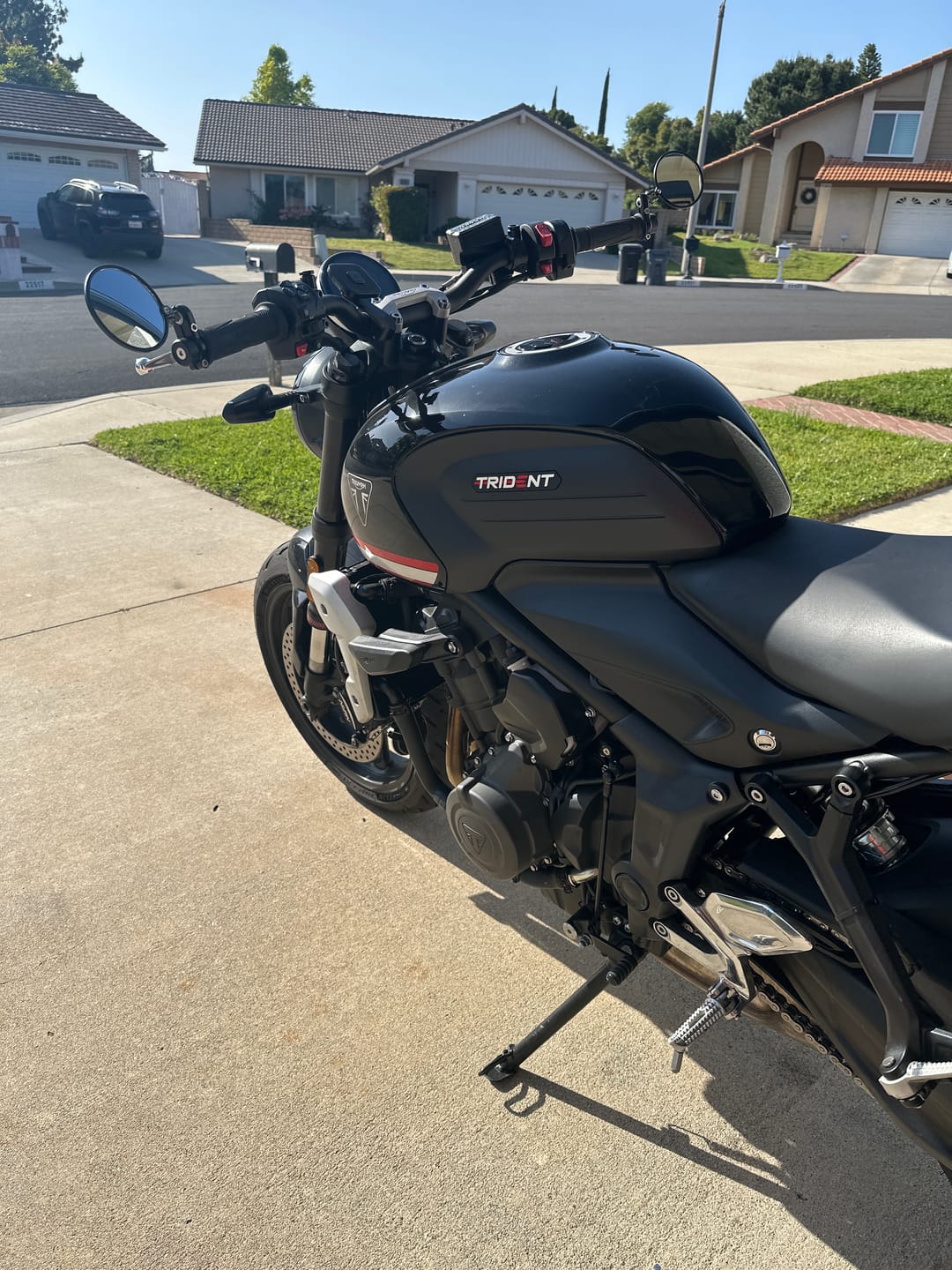 Customer photo review of Triumph Bar End Finishers & Mirror Kits - 7/8” Handlebar Triumph Models