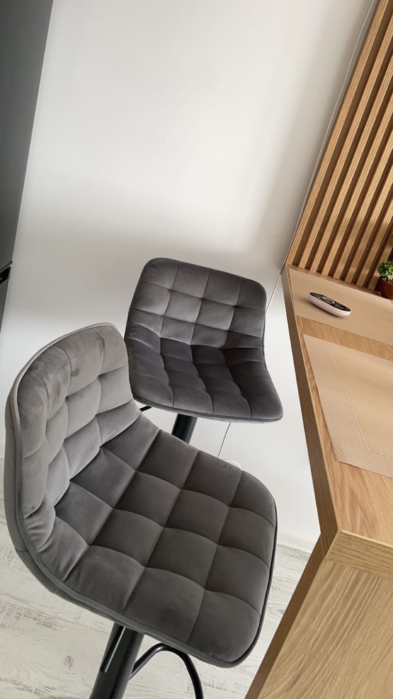 Customer photo review of Scaun bar H95, gri/gri inchis, stofa/otel, 43x44x84/106 cm