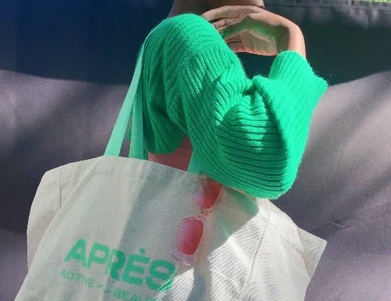 Customer photo review of Après Tote Bag