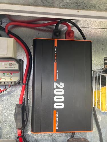 Customer photo review of 2000 Watt Pure Sine Wave Inverter