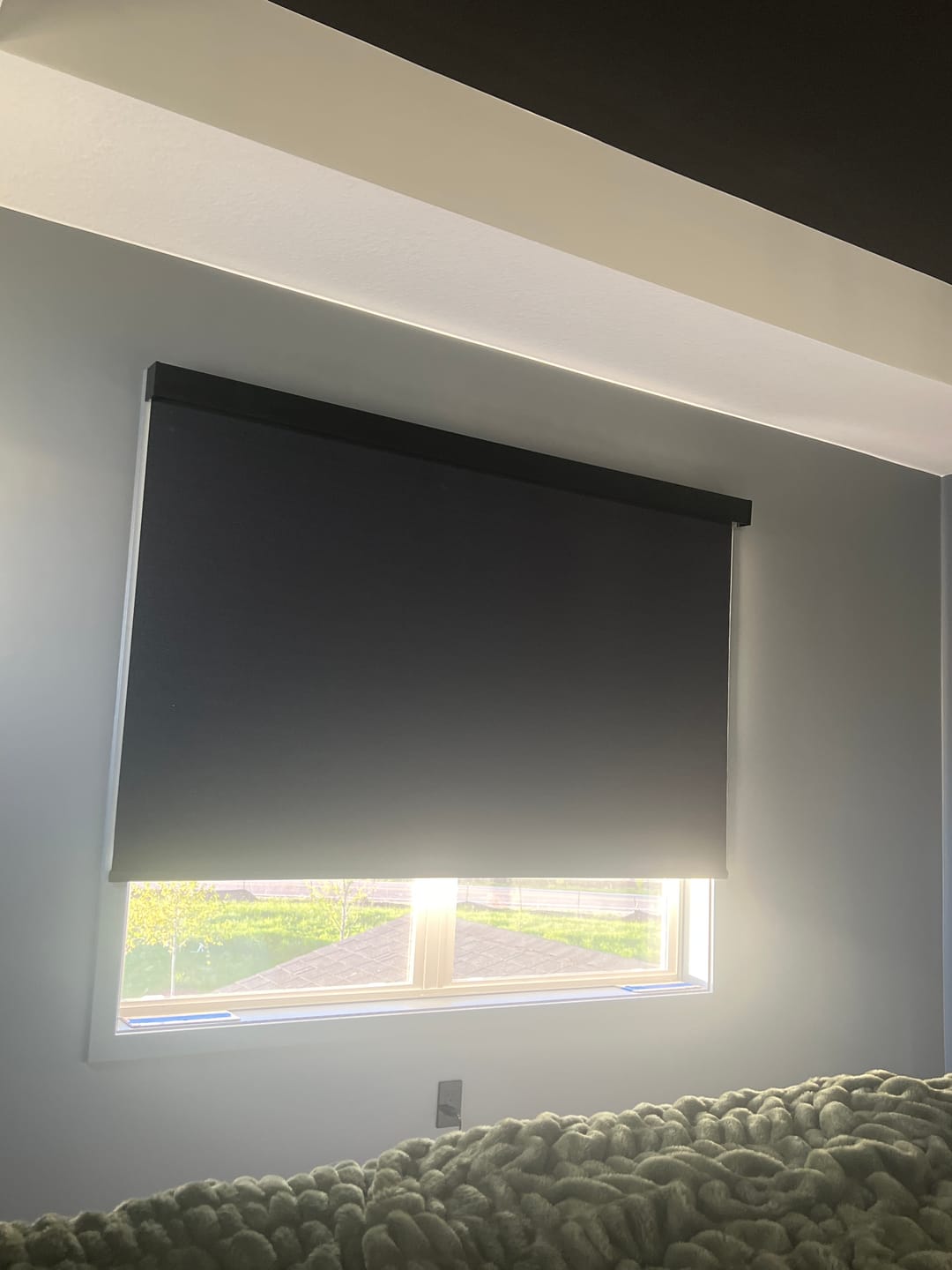 Customer photo review of SmartWings Motorized Roller Shades 100% Blackout Eclipse