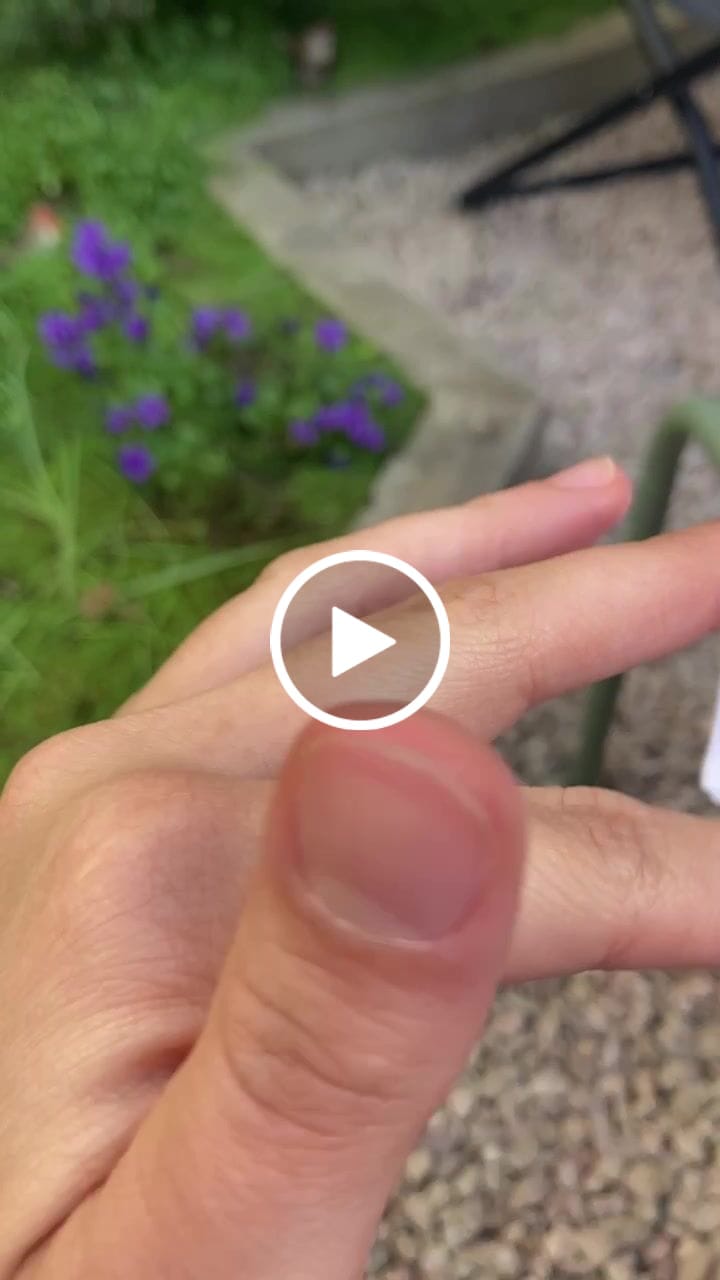 Customer video review of Bague d'Anxiété Ajustable Camélia