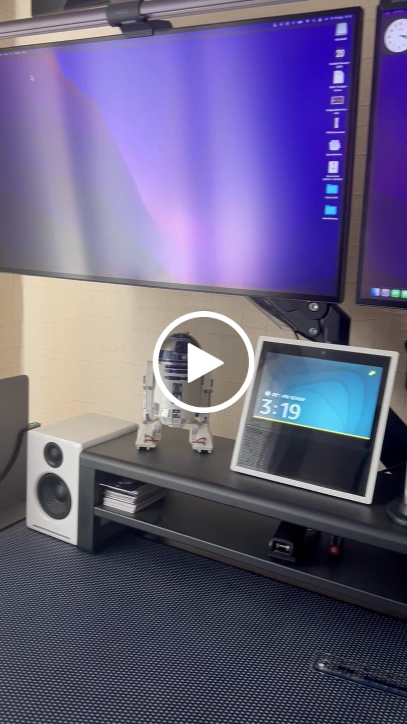 Customer video review of Ascrono® MacBook Docking Station
