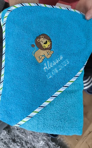 Customer photo review of Wolimbo Jungen Kapuzenhandtuch mit Namen und Motiv