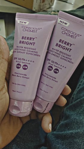 Customer photo review of Niacinamide Sunscreen | SPF 50 PA ++++ & Water Resistant