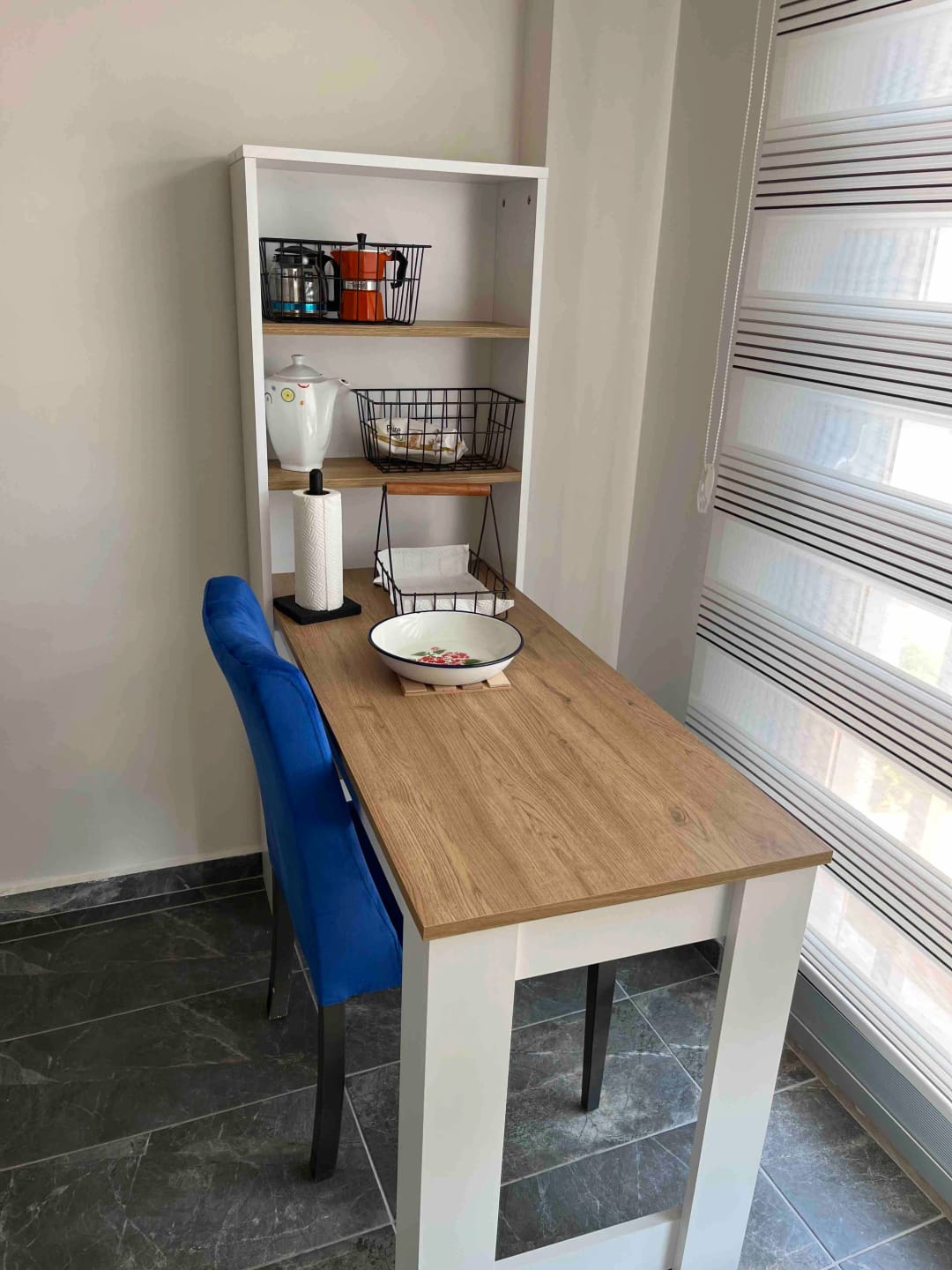 Customer photo review of Rani JA102 Masa Raflı Dekoratif Mutfak Yemek Masası Sepet Ceviz - Beyaz
