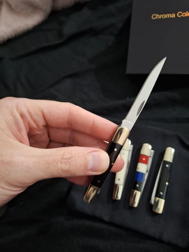 Customer photo review of Chroma Color-Changing Knives Set by TCC Magic