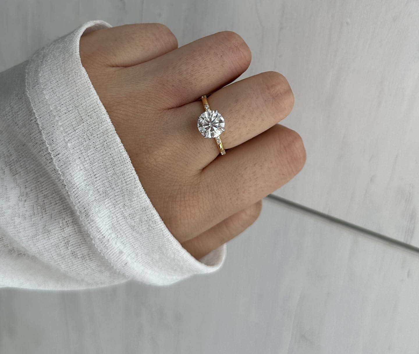 Customer photo review of S925 Elegant Moissanite Two-tone 2.0 Carat Engagement Ring