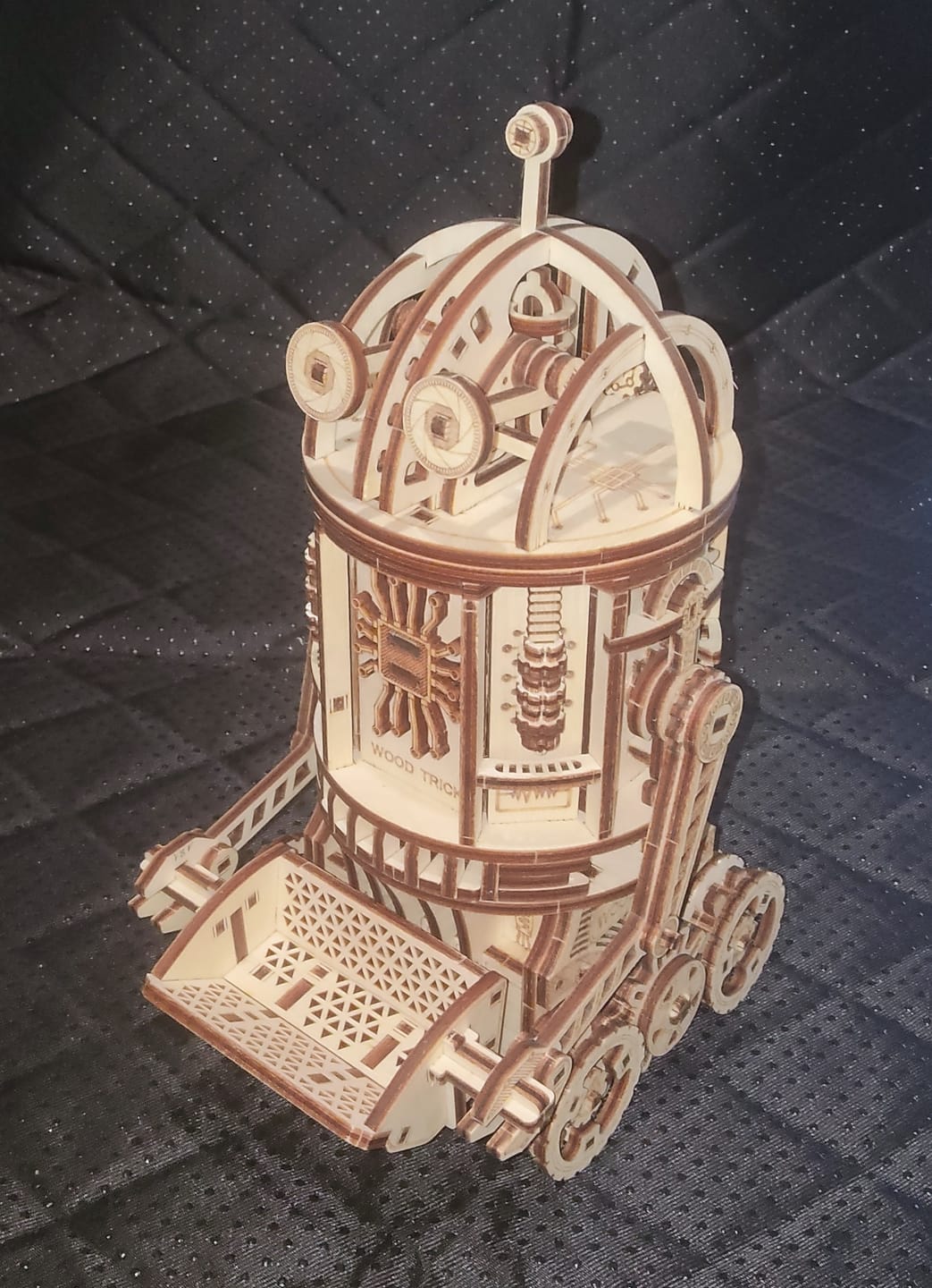 Customer photo review of Space Junk Robot (Mechanical)
