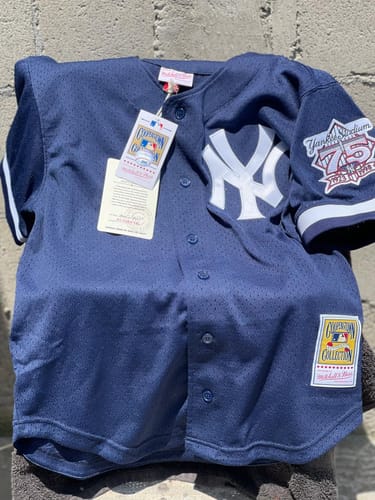 Customer photo review of Mitchell & Ness Authentic Mariano Rivera New York Yankees 1998 BP Jersey