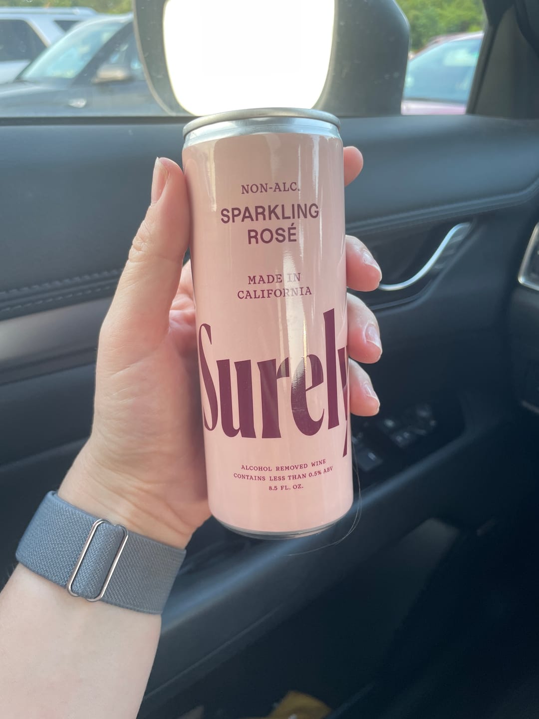 Customer photo review of Non-Alcoholic Sparkling Rosé Can 4-Pack