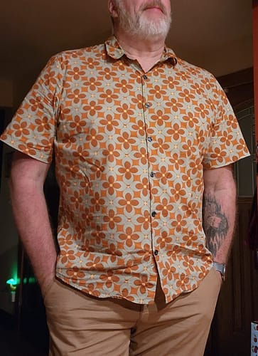 Customer photo review of Men's Green Cool Summer Beach Short Sleeve Shirt