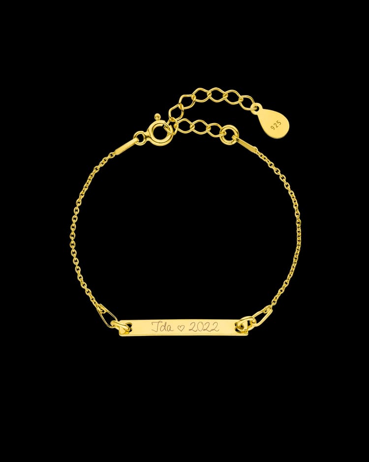 Customer photo review of Baby Armband mit Gravur länglich