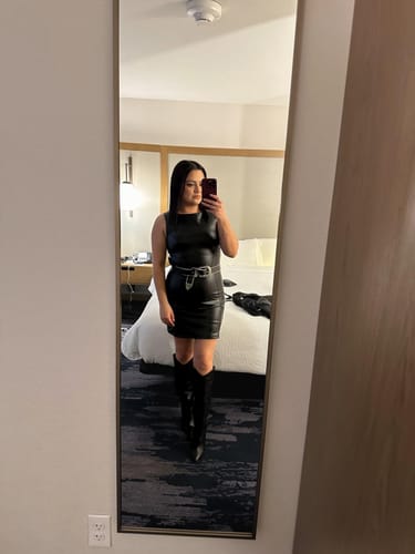Customer photo review of ANJA | SVART MINI SKINNDRESS™