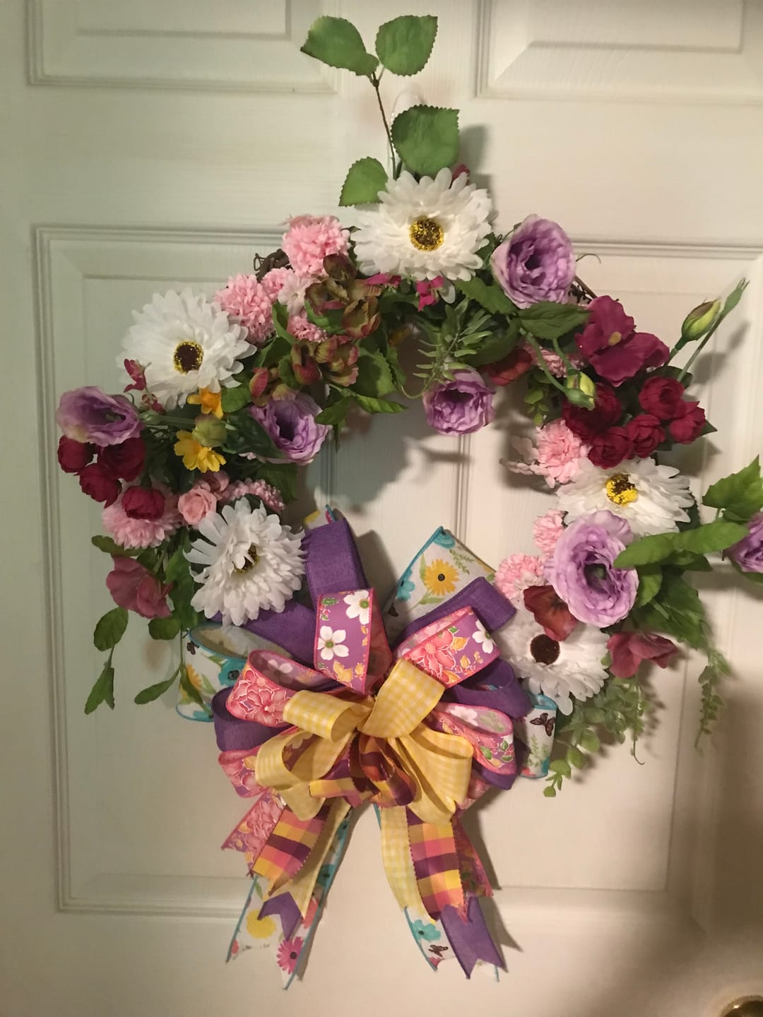 Customer photo review of 14" Oval Grapevine Wreath - DECOE-033