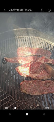 Reseña con foto de un cliente sobre Tablita de Lomo Steak Black Brangus