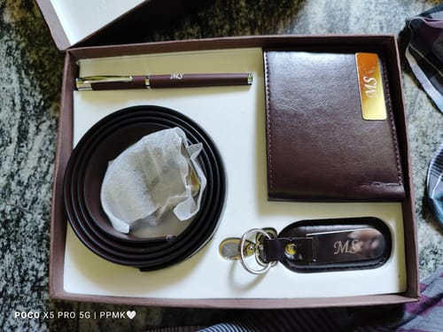 Customer photo review of Personalized Wallet, Keychain, Pen & Belt Gift Set for Men