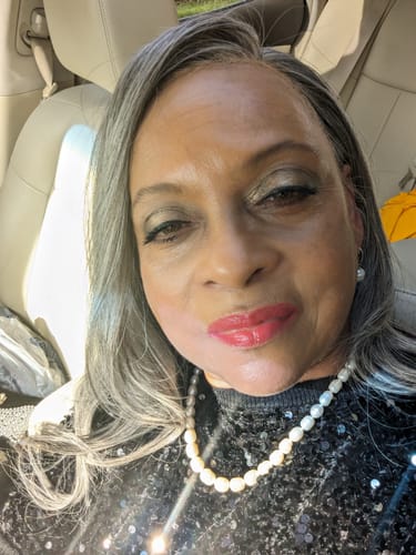 Customer photo review of Luvwin Salt & Pepper Gray Beginner Friendly Glueless Straight Wig 100% Human Hair