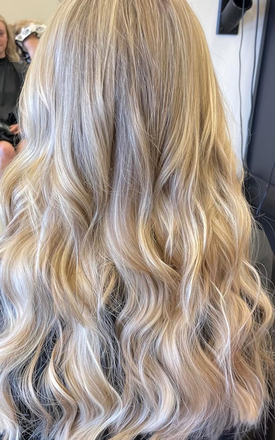 Customer photo review of Virgin Hair Weft Extension Invisible Hole PU Flat Weft Double Drawn with Light Pink Blonde #18/613