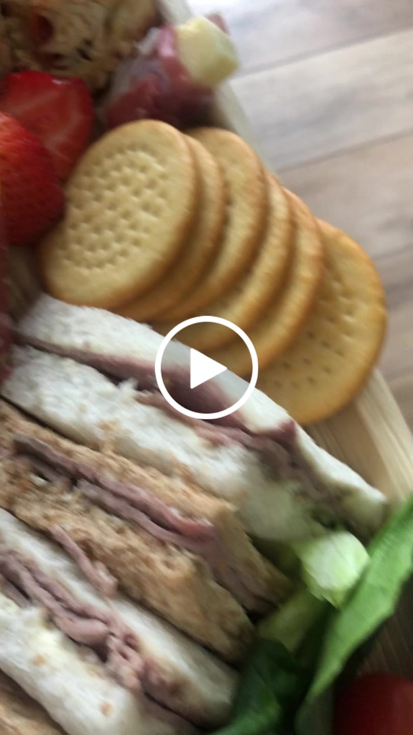 Customer video review of Extra Large Oval Palm Leaf Serving Platter (55 x 30 cm)
