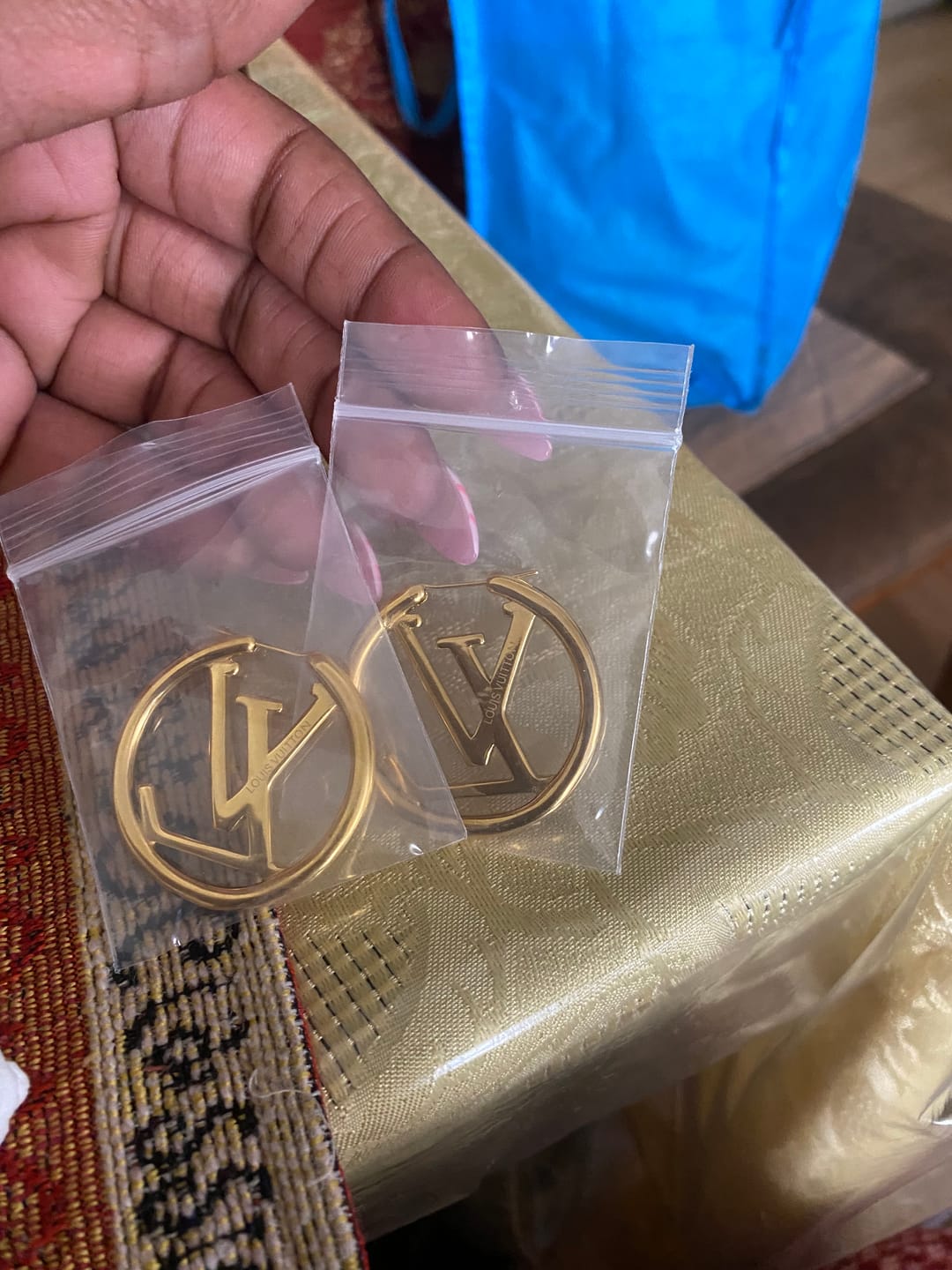 Customer photo review of Lou lovely hoop Earring
