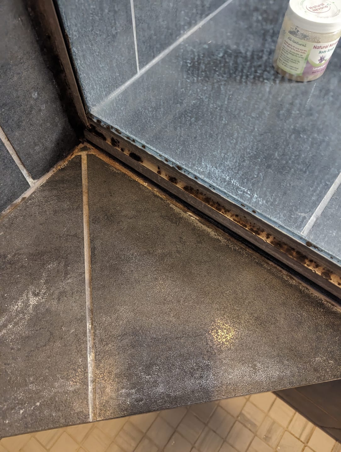 Customer photo review of GLASSGUARD™ Miracle Mold Removal Gel
