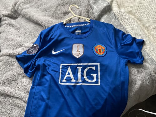 Customer photo review of Manchester United 2007/08 Away
Short Sleeve Retro
