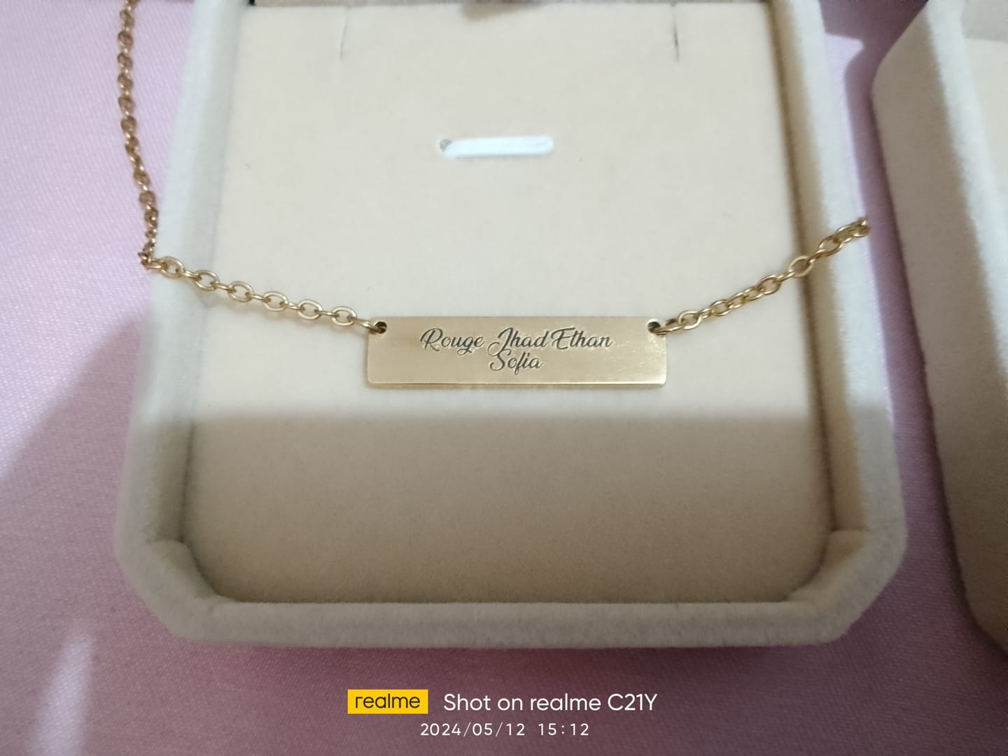 Customer photo review of Printave™ Personalized Horizontal Bar Necklace