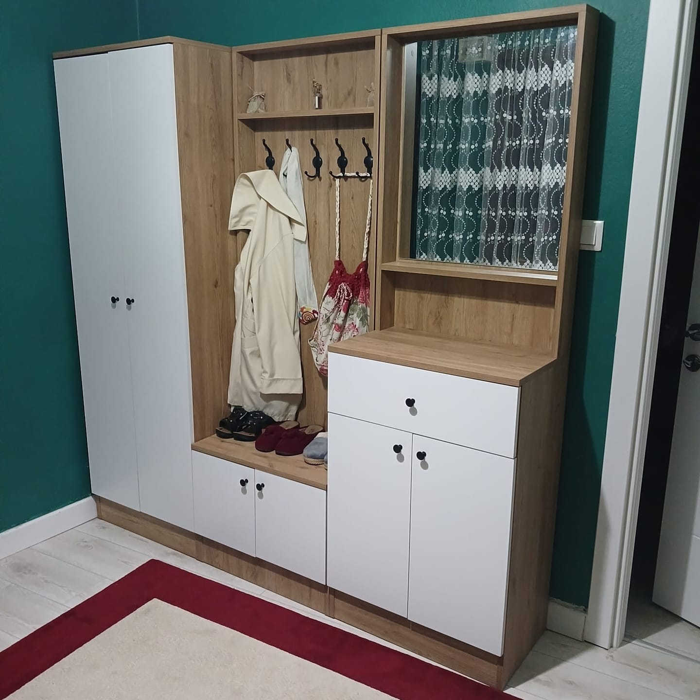 Customer photo review of Rani P6 Modern Çekmeceli Aynalı Raflı Portmanto Ayakkabılık Vestiyer Sepet Ceviz - Beyaz M2