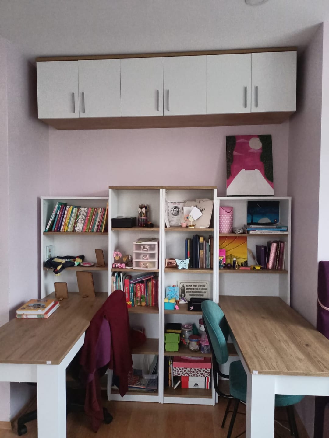 Customer photo review of Rani HA106 Raflı Çalışma Ofis Bilgisayar Masası Sepet Ceviz - Beyaz