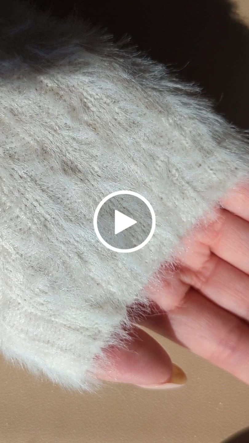 Customer video review of Pretty Pink Daisies DIY Semicured Gel Nail Sticker Kit