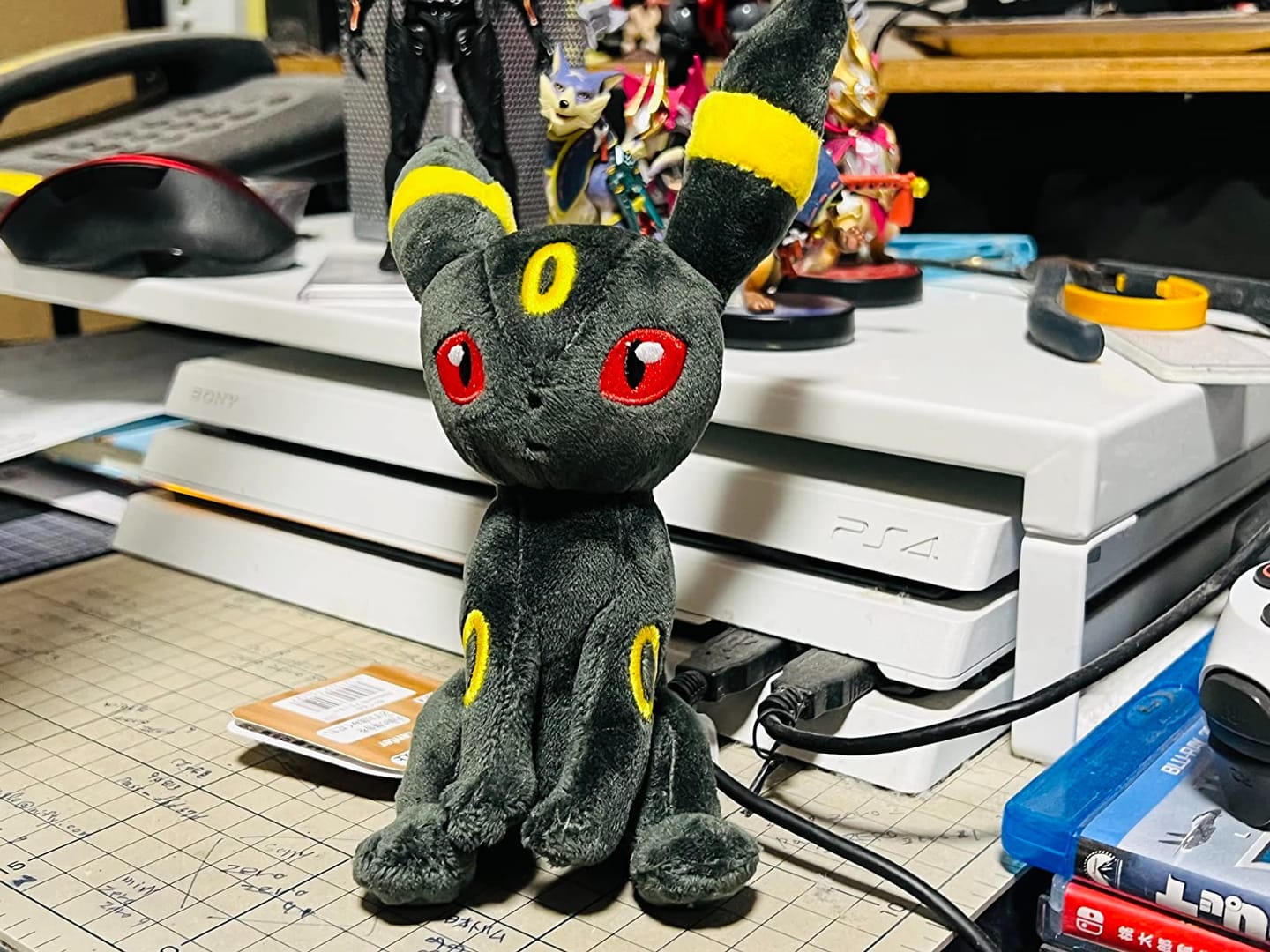 Customer photo review of Umbreon Pokemon Plush