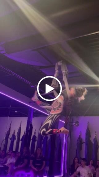 Customer video review of Scarlet Hypnotica Costume