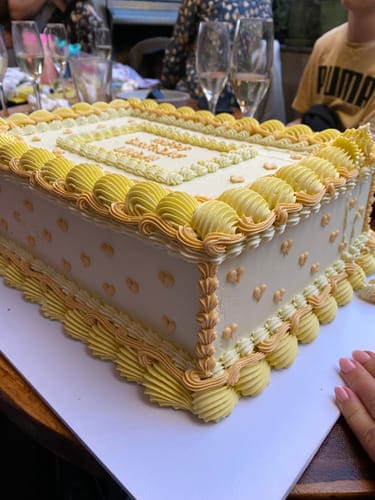 Customer photo review of vintage sheet cake