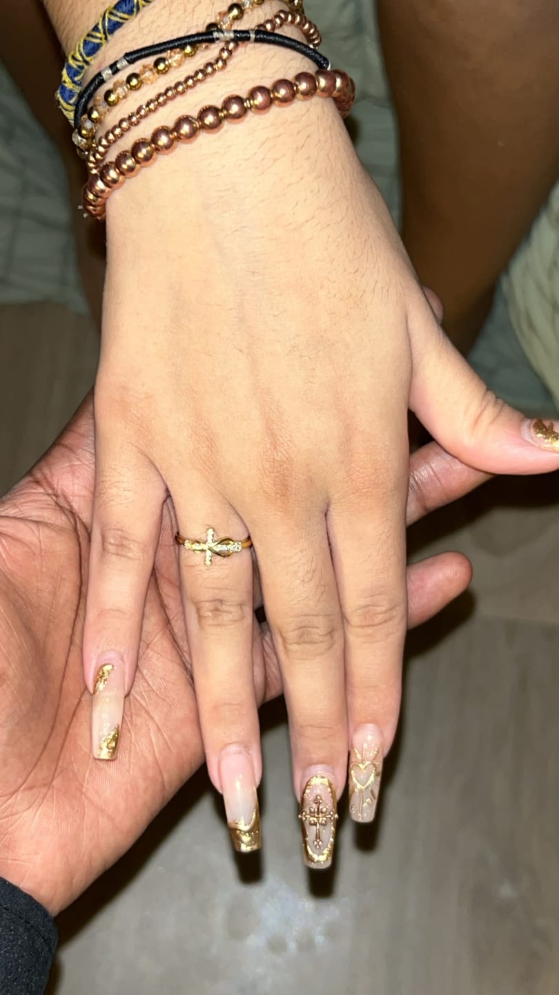 Customer photo review of Bague Croix Amour