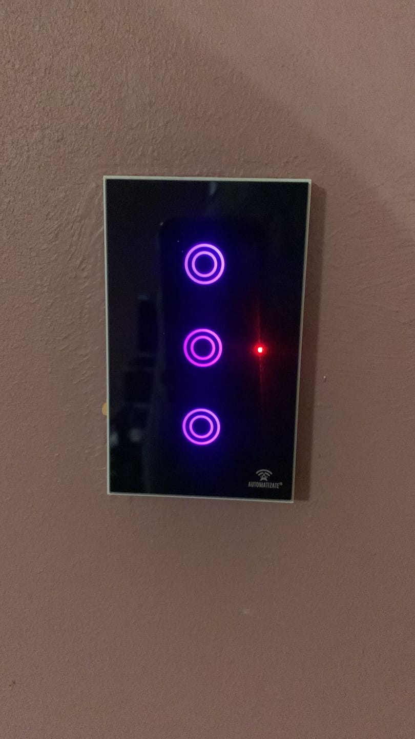Customer photo review of Interruptor inteligente Wifi 3 TECLAS Automatizate