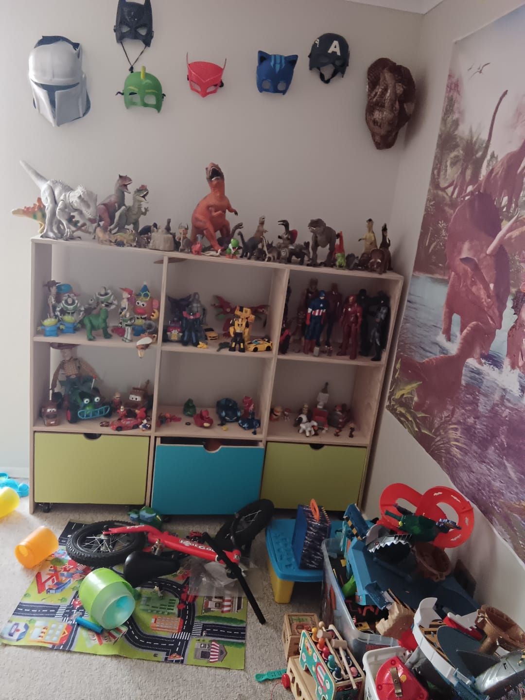 Customer photo review of Organizador con cajas con ruedas