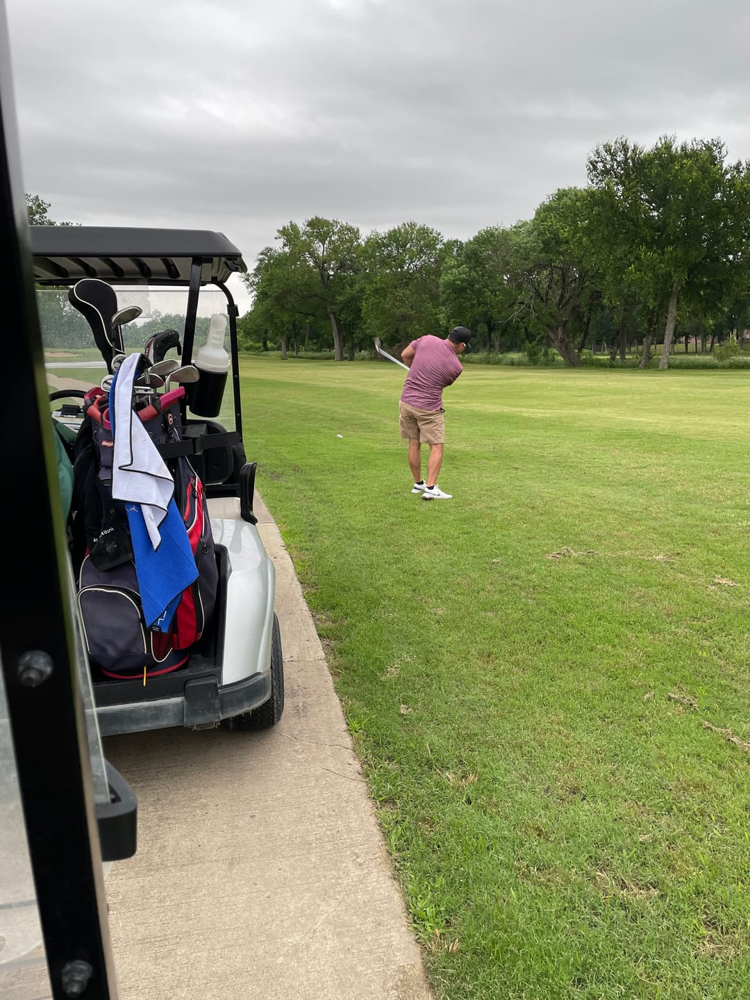 Customer photo review of The Classic - Two-Tone Magnetic Golf Towel Set