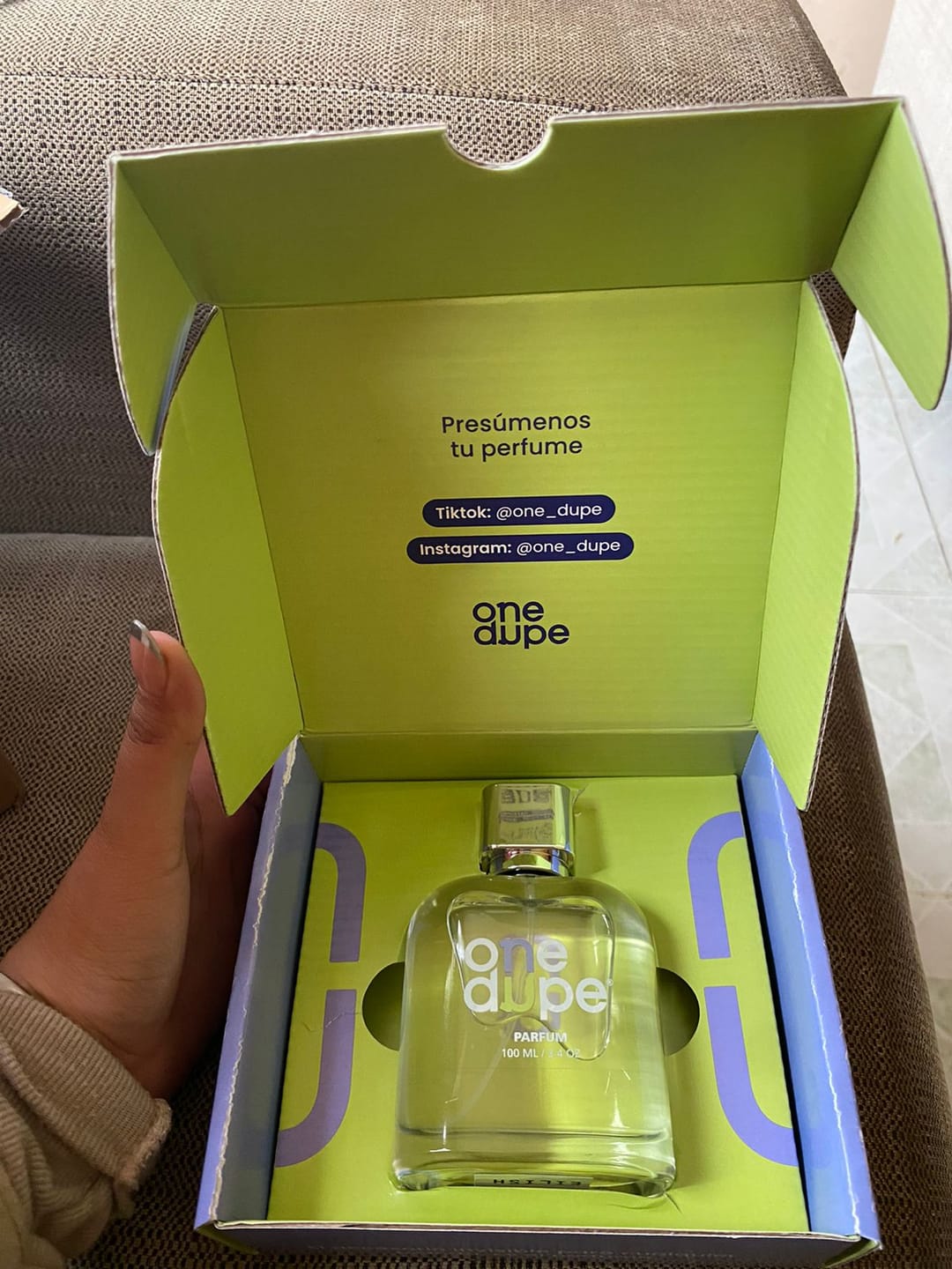 Customer photo review of Perfume inspirado en Eilish de Billie Eilish
