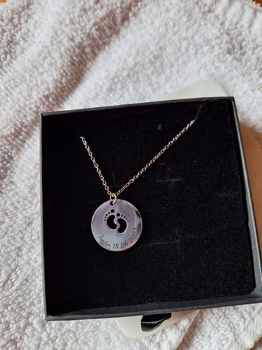 Customer photo review of Ogrlica: Baby Feet