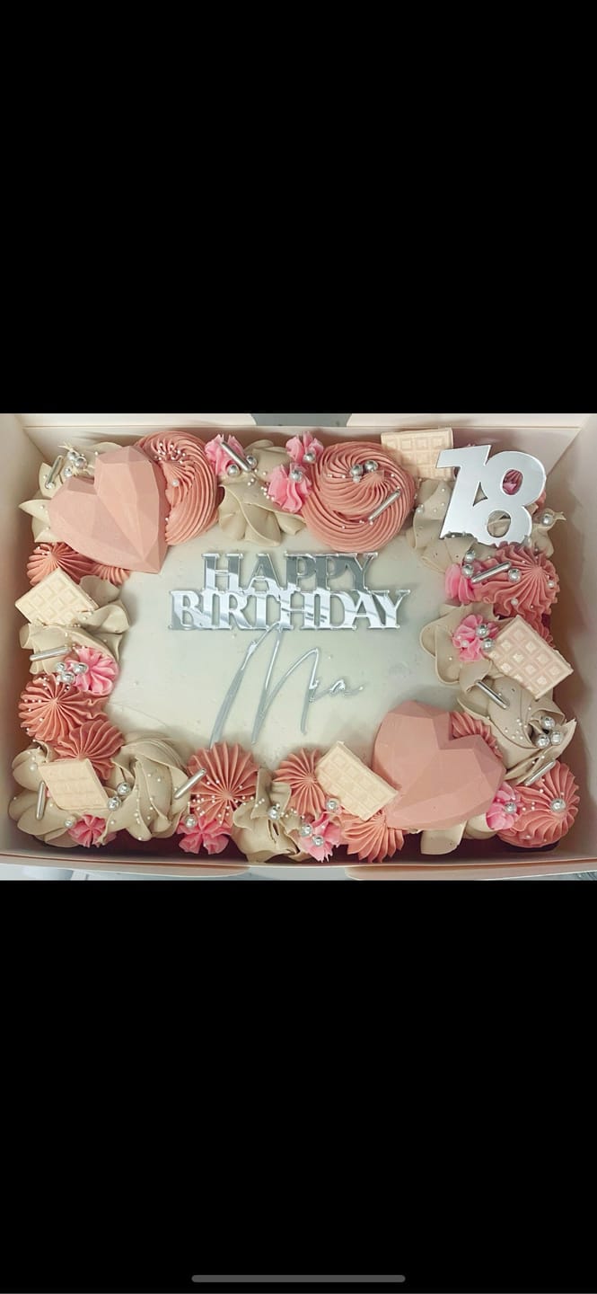 Customer photo review of Acrylic Name Cake Charm