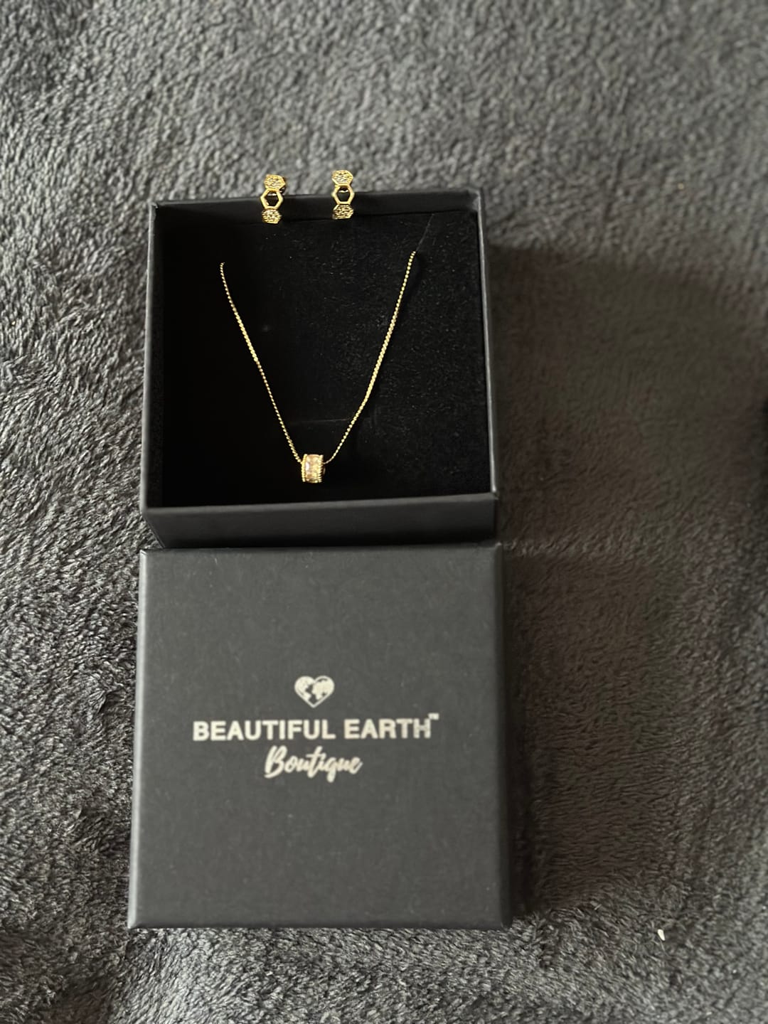 Customer photo review of Gigi Crystal 18K Gold Necklace